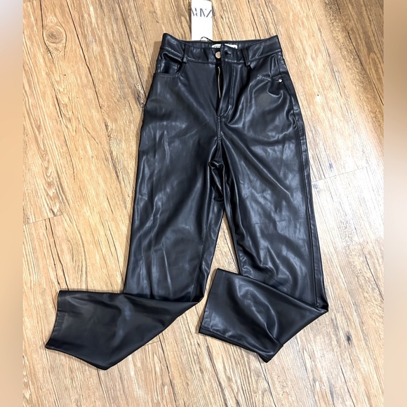 Nwt- Zara- faux leather pants -Sz 2 - Picture 2 of 5